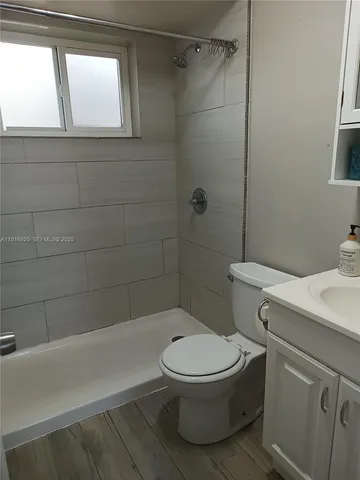 $1,900 | Royal Poinciana, Hollywood, FL 33020