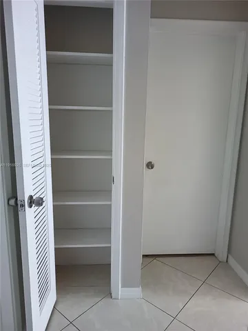 $1,900 | Royal Poinciana, Hollywood, FL 33020