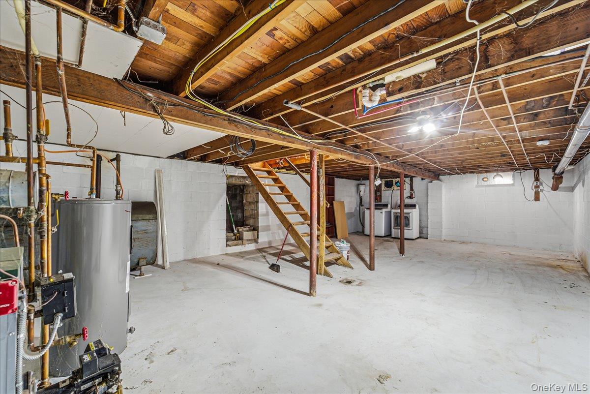 222 Blue Point Road Farmingville, NY 11738 - Photo 28 of 37