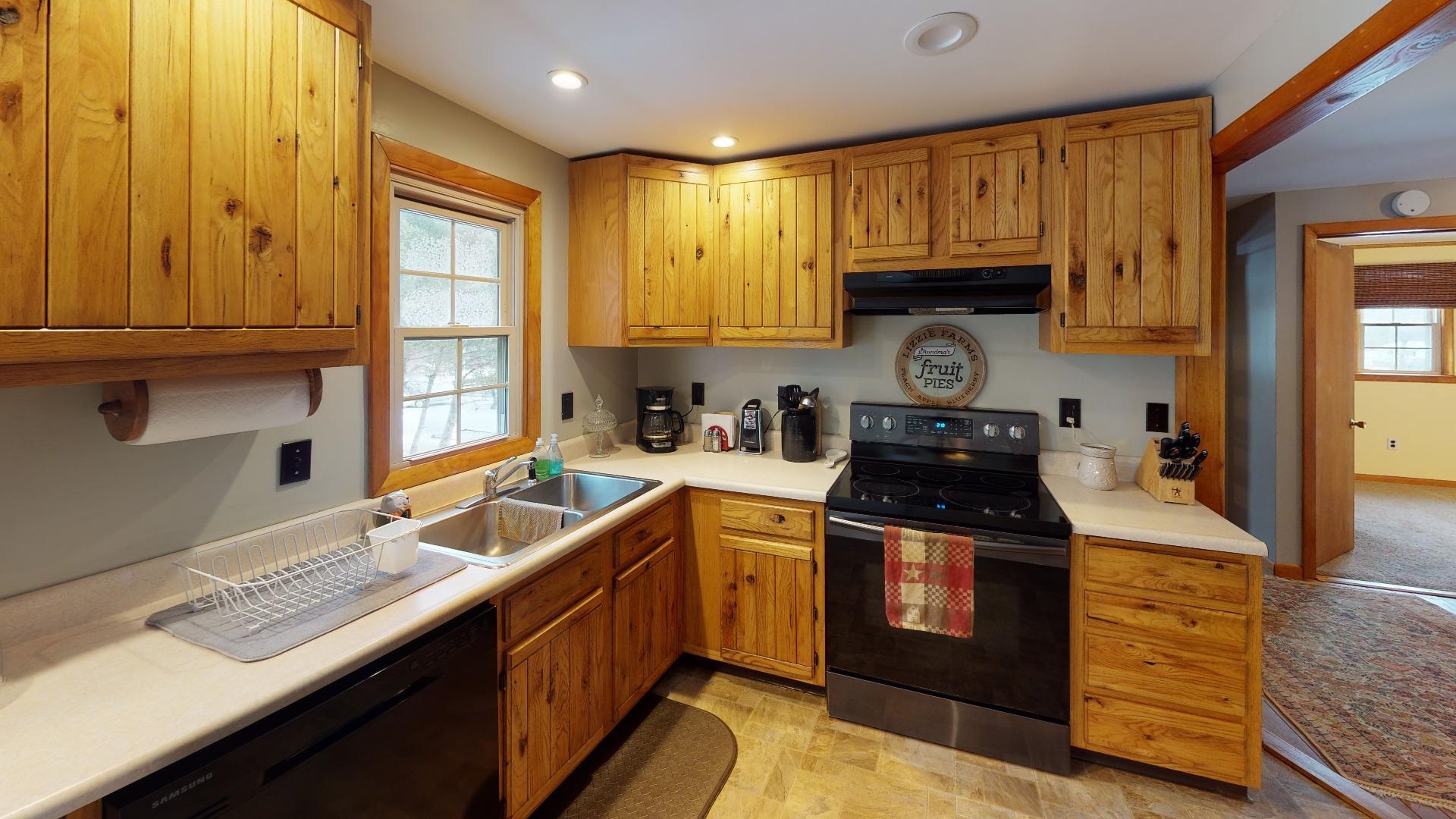 1769 East Road Bennington, VT 05201 - Photo 9 of 39