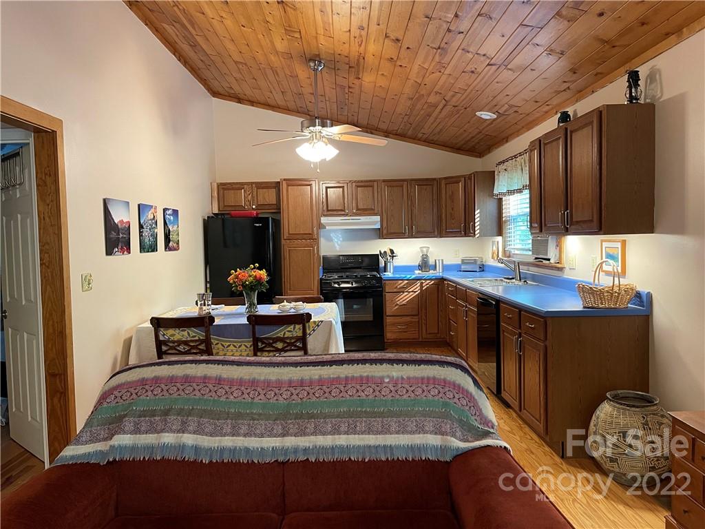 85 Oscar Chappell Road Brevard, NC 28712 - Photo 4 of 33 Gallery Image 4