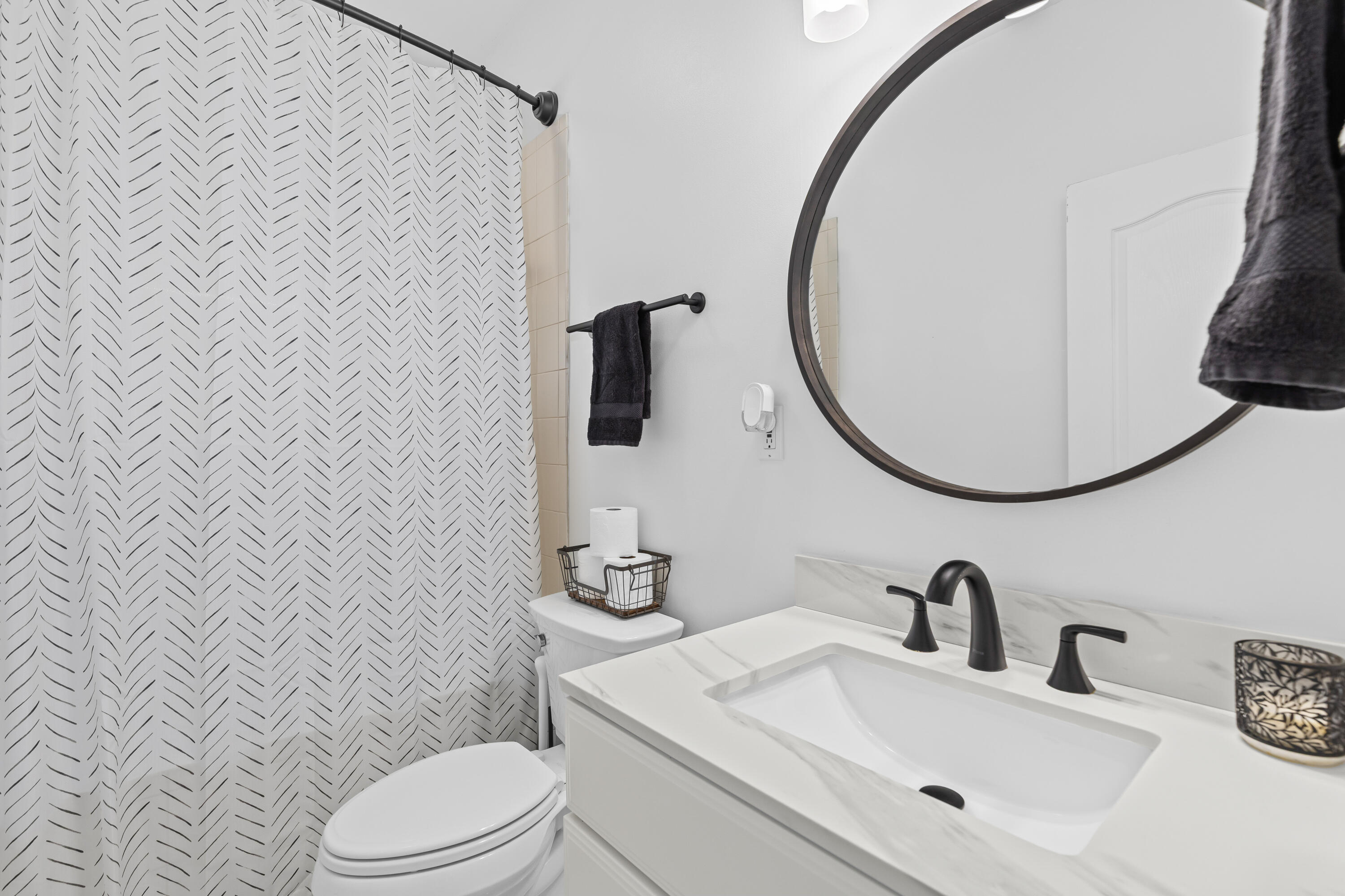 1318 Battle Ground Road Charleston, SC 29412 - Photo 20 of 57 Bathroom