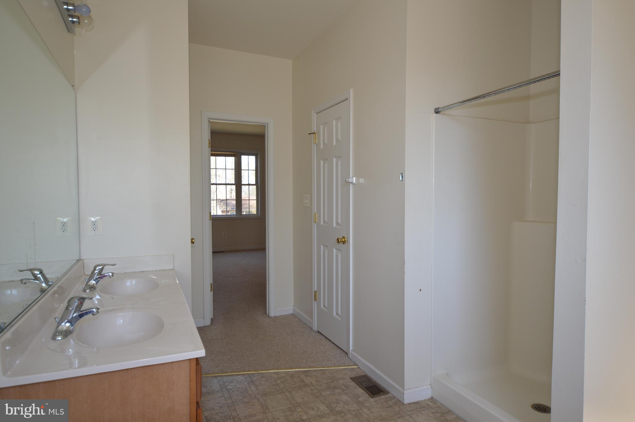 628 Highridge Road Front Royal, VA 22630 - Photo 10 of 18 Bath (Master)