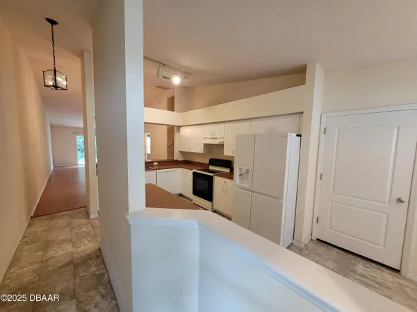 $1,750 | 1018 Grand Hickory Circle, Holly Hill, FL 32117