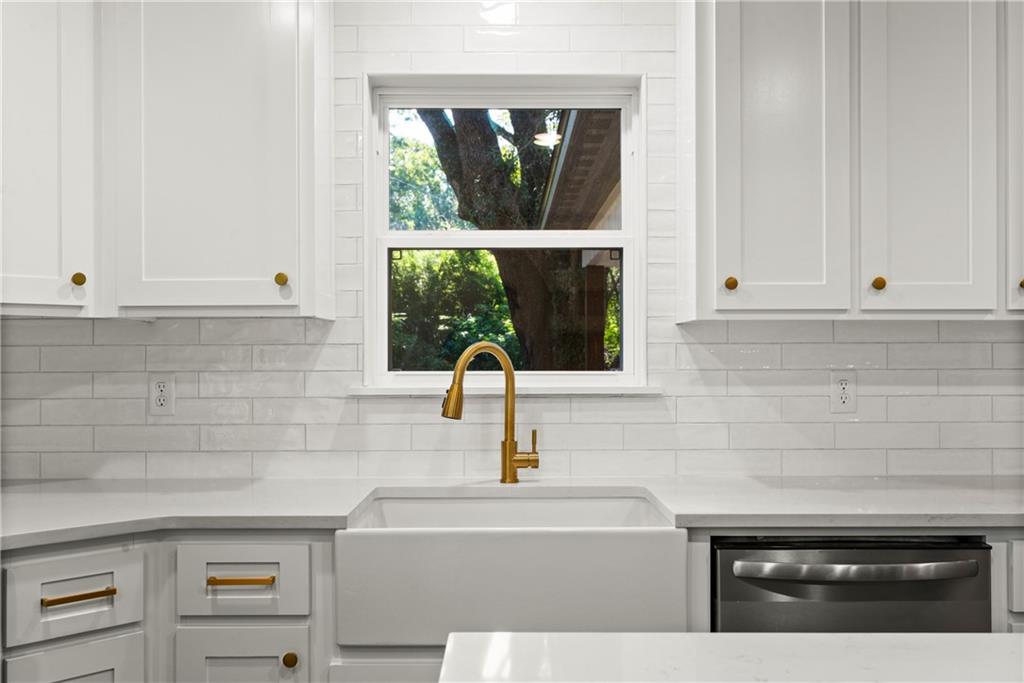 162 McCann Street Pollock, LA 71467 - Photo 6 of 37