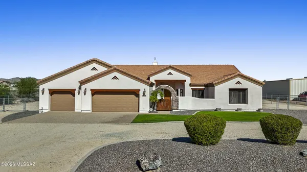 $749,499 | 19880 West Desert Views Drive, Casa Grande, AZ 85122