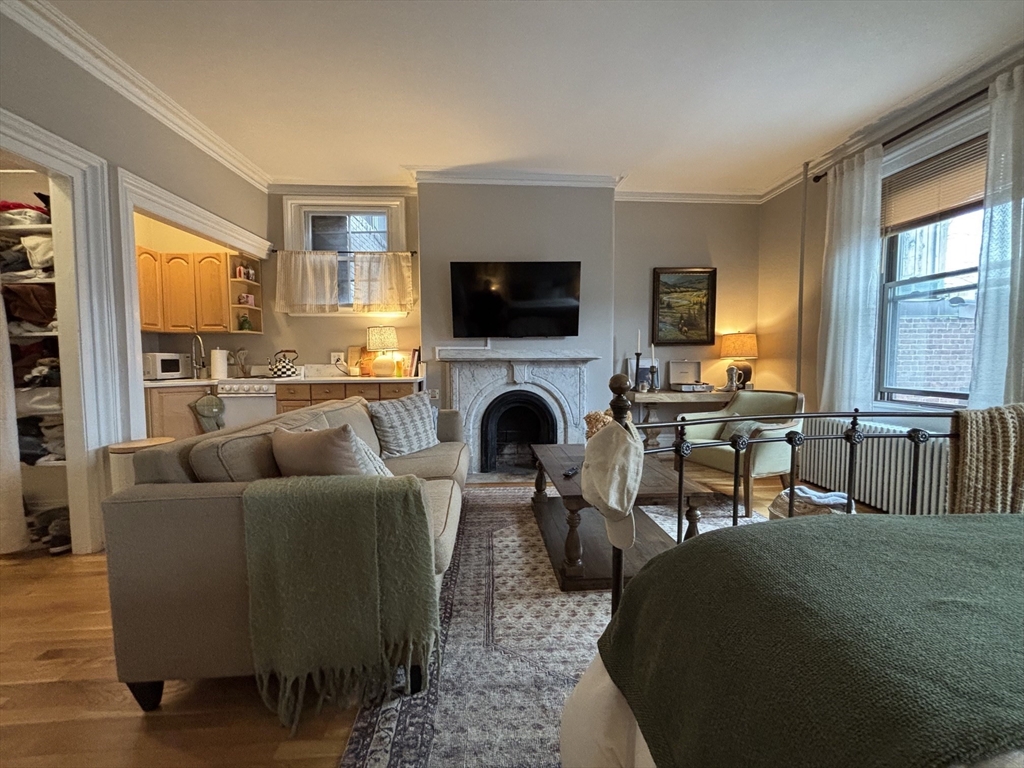 82 Charles Street, Unit 2R Boston, MA 02114 - Photo 2 of 8