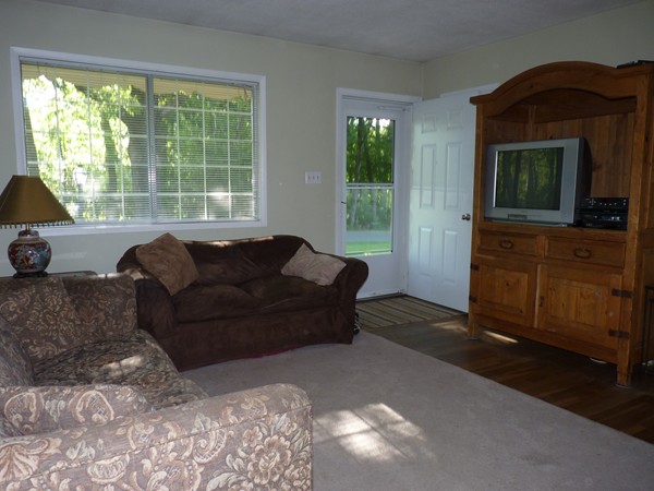92 Adams Road Grafton, MA 01536 - Photo 3 of 7 Gallery Image 3