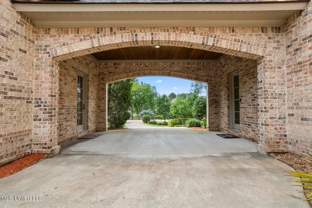 $1,020,000 | 430 Johnstone Drive, Madison, MS 39110