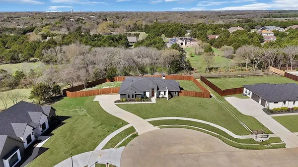 $639,000 | 309 Whispering Way, Red Oak, TX 75154