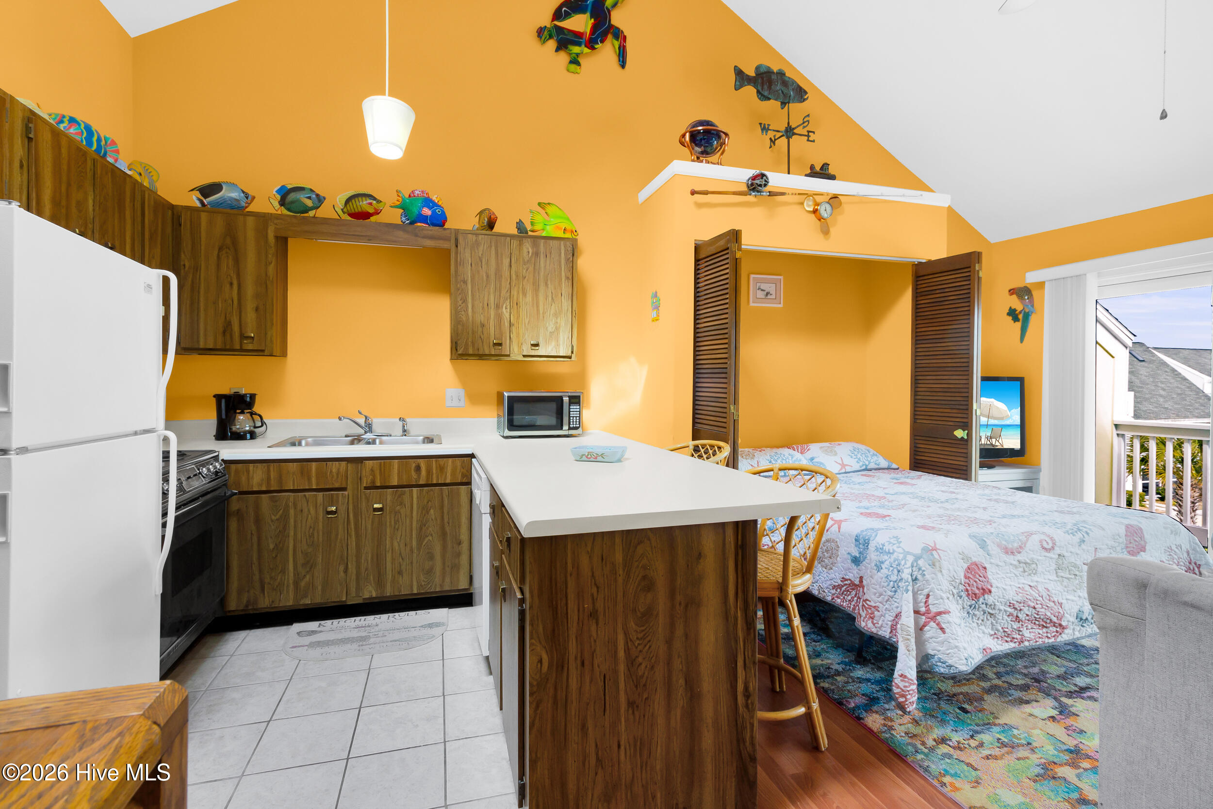 9201 Coast Guard Road, Unit F302 Emerald Isle, NC 28594 - Photo 9 of 27 7 (5)