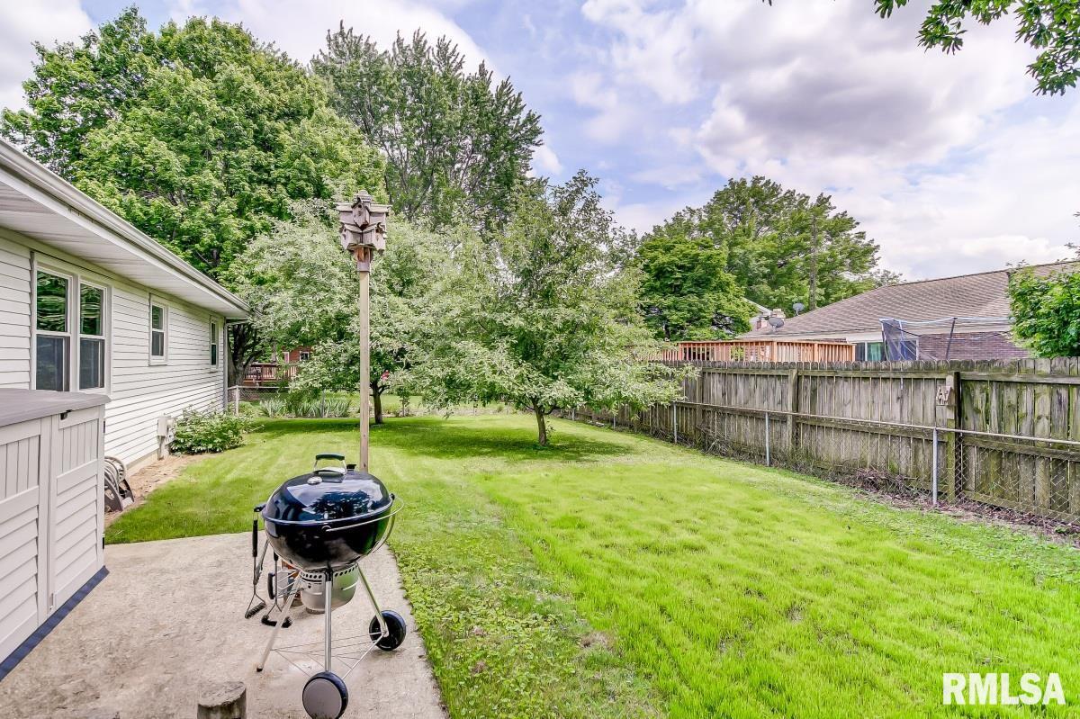2308 Hampton Drive Springfield, IL 62704 - Photo 30 of 30 Gallery Image 30