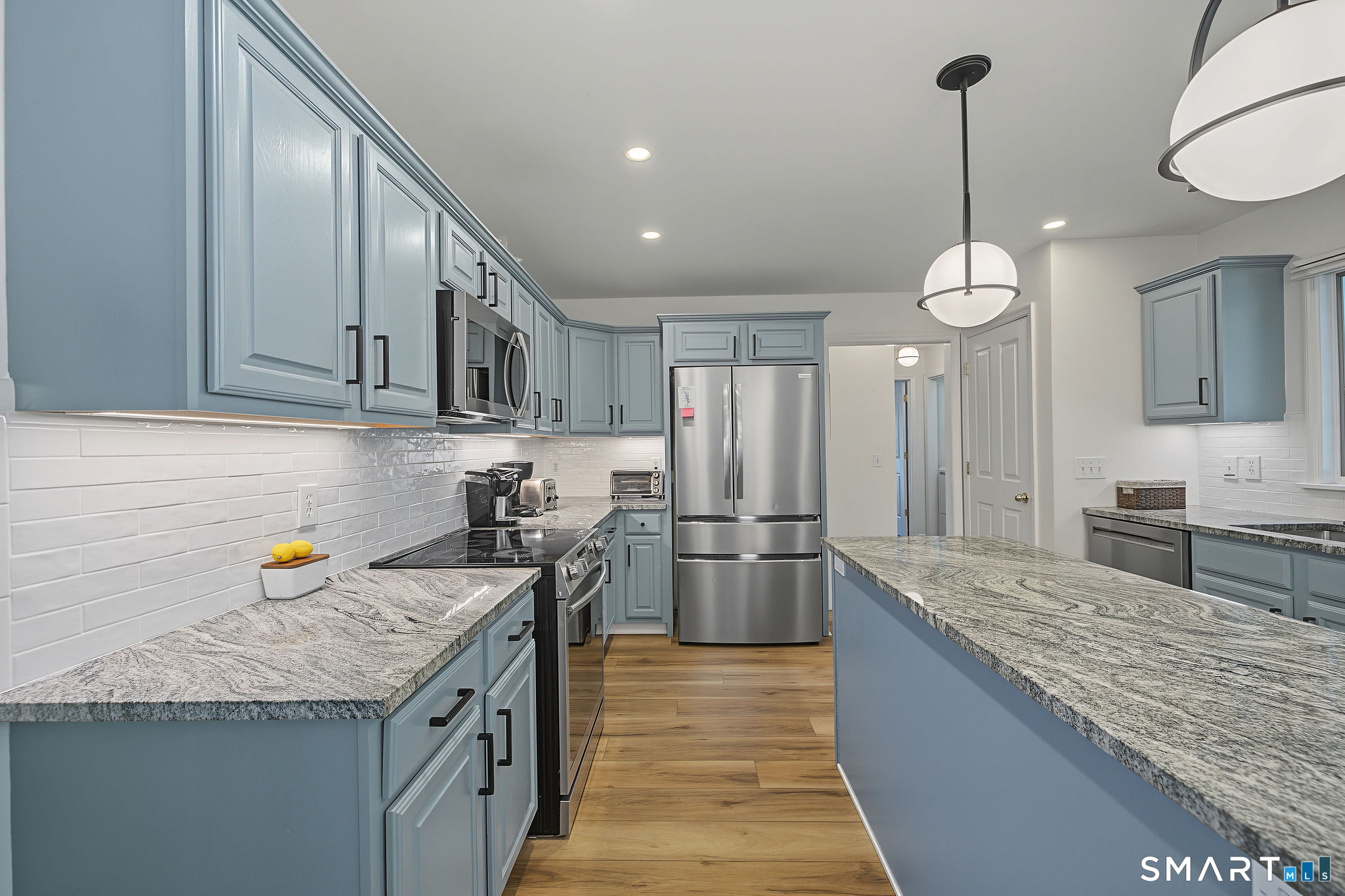 14 Shore Road Danbury, CT 06811 - Photo 8 of 39 Gallery Image 8