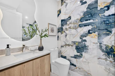 $1,525,000 | 910 Southeast 13th Street, Fort Lauderdale, FL 33316