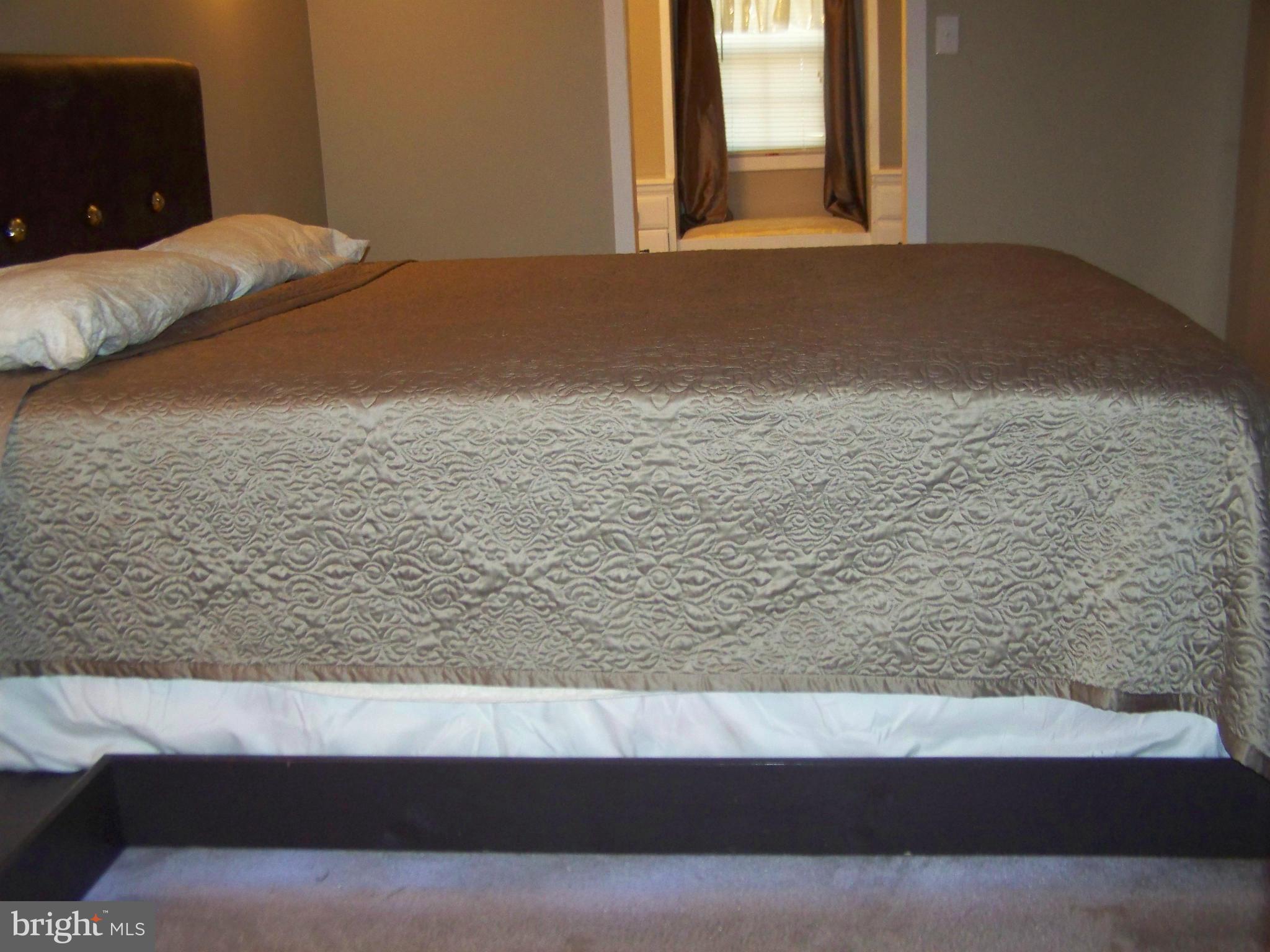 281 Chester Gap Road Chester Gap, VA 22623 - Photo 12 of 29 Bedroom (Master)