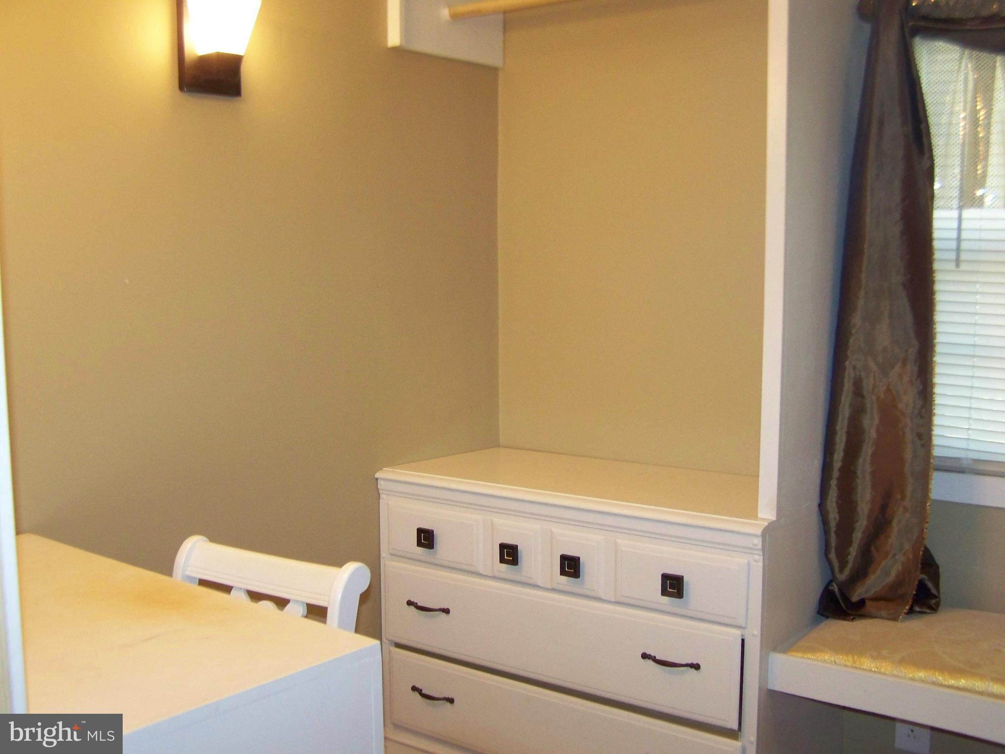 281 Chester Gap Road Chester Gap, VA 22623 - Photo 15 of 29 Dressing room