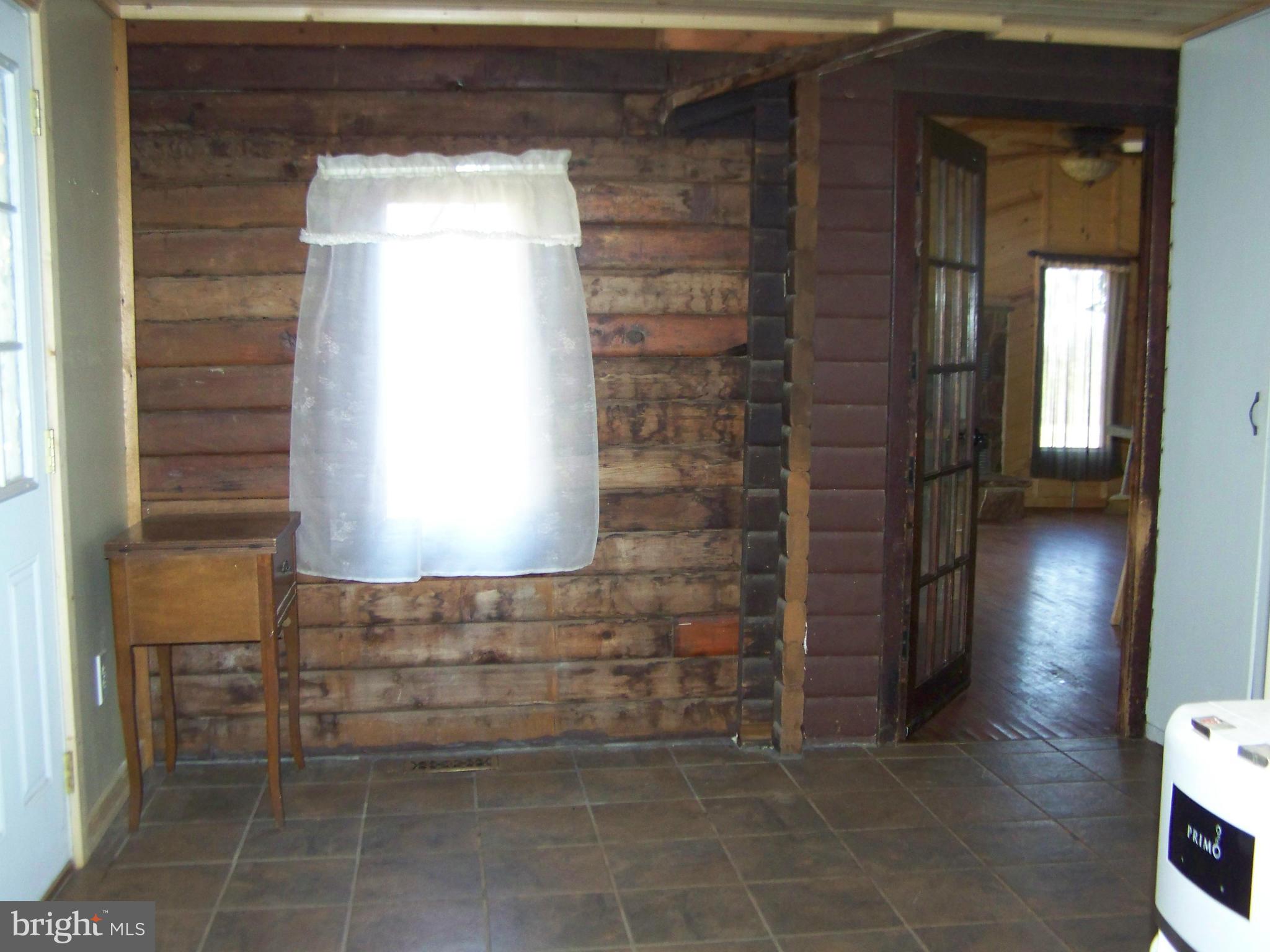 281 Chester Gap Road Chester Gap, VA 22623 - Photo 19 of 29 Foyer