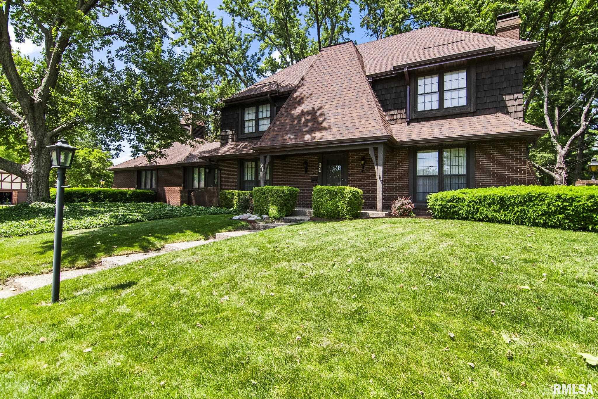 91 Pinehurst Drive Springfield, IL 62704 - Photo 1 of 46