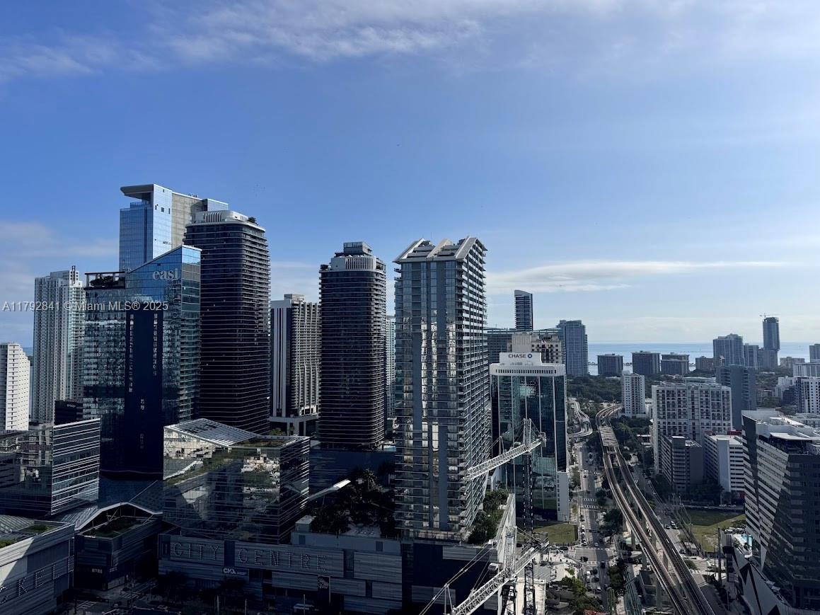 92 Southwest 3rd Street, Unit 3903 Miami, FL 33130 - Photo 16 of 25 a view of buildings