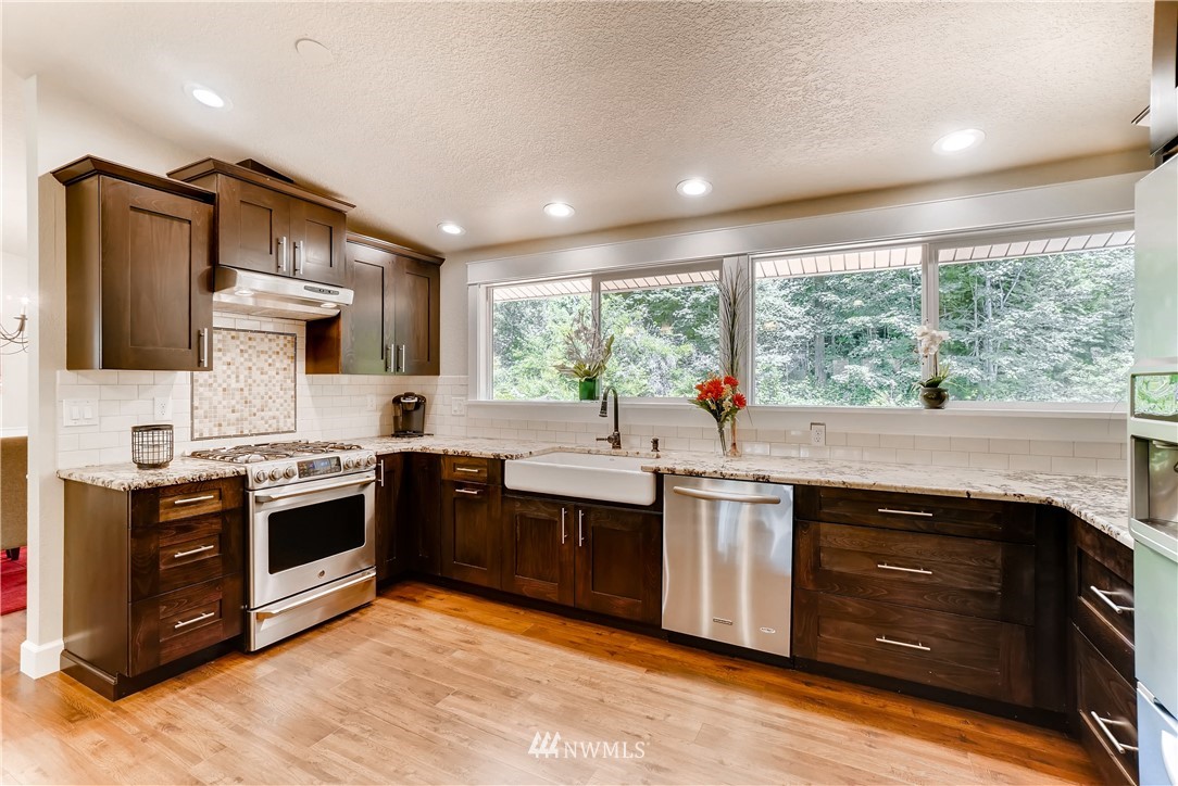 23317 49th Avenue Southeast Bothell, WA 98021 - Photo 11 of 25