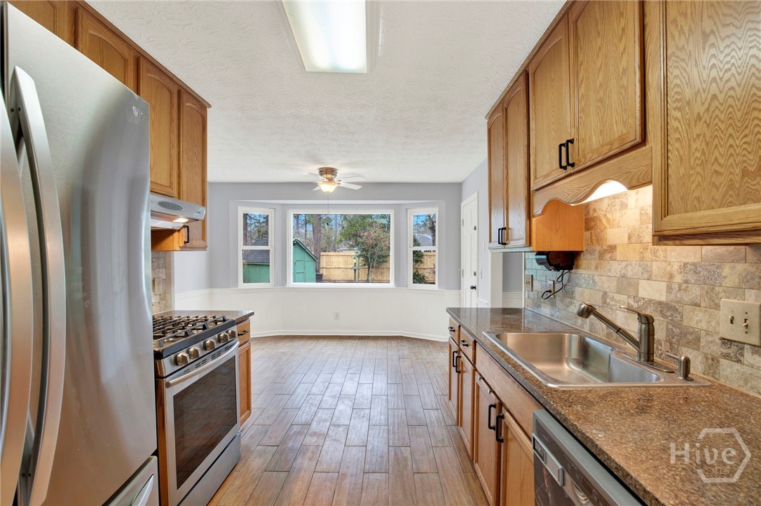 103 Deerwood Road Savannah, GA 31410 - Photo 8 of 42