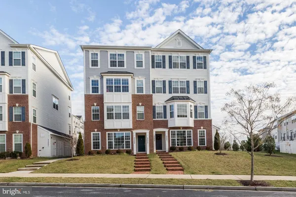 $2,800 | 22961 Newcut Road, Unit 1651, Clarksburg, MD 20871