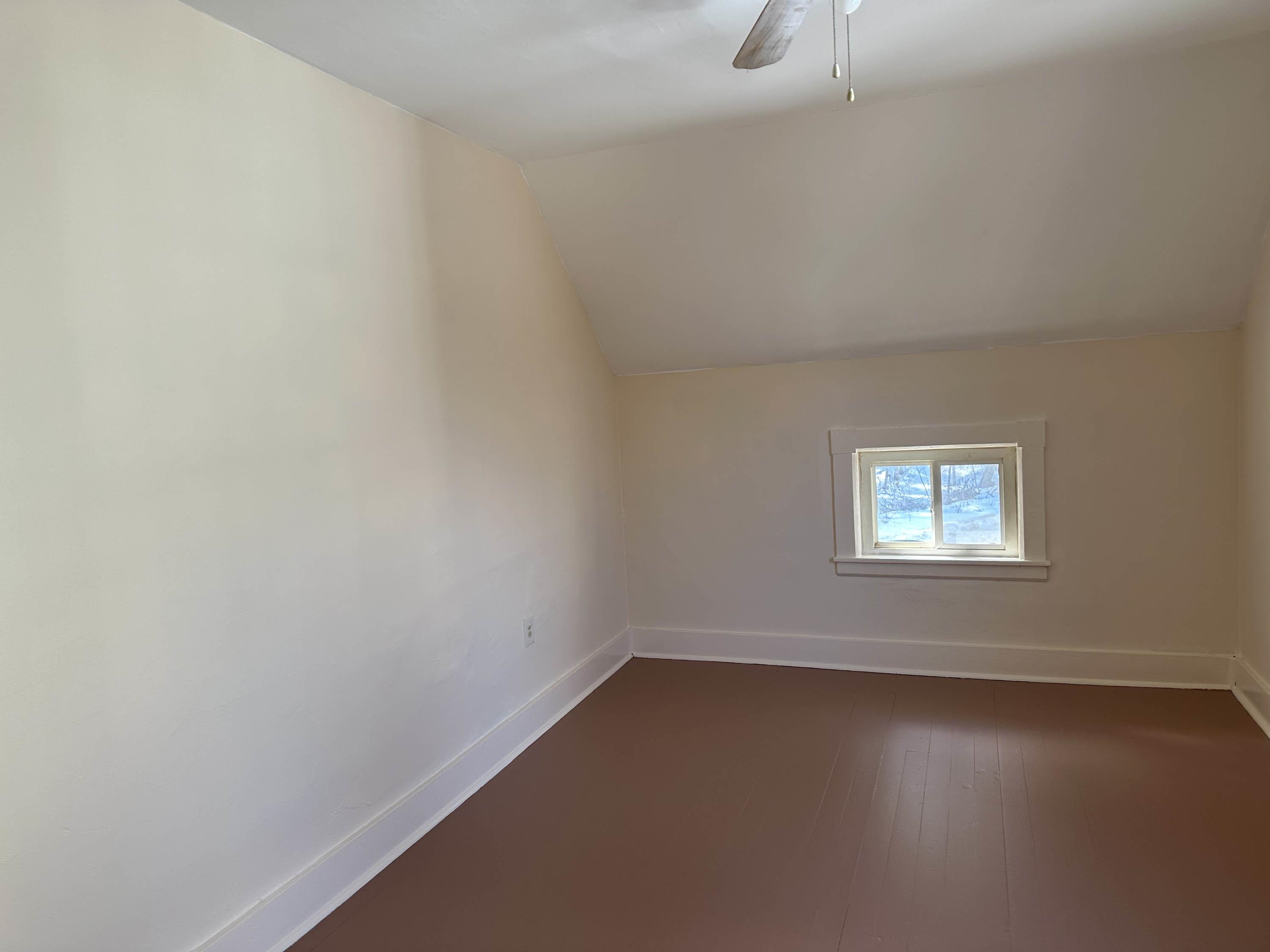 63 Hyde Street Rockingham, VT 05101 - Photo 10 of 14