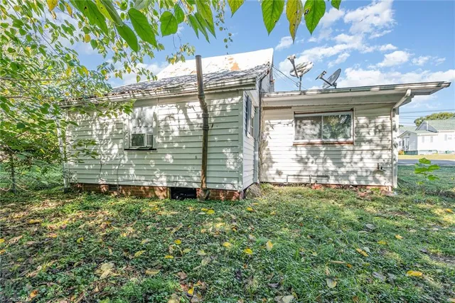 $60,000 | 628 Early Avenue, Eden, NC 27288