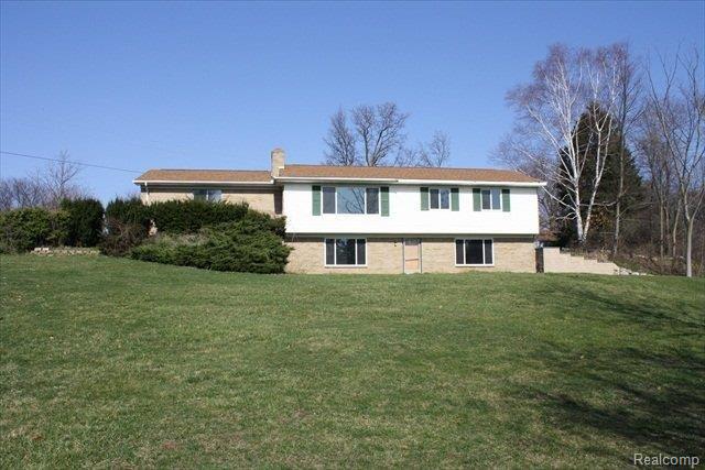 3303 Bigelow Road Howell, MI 48855 - Photo 1 of 19 3303 Front.JPG