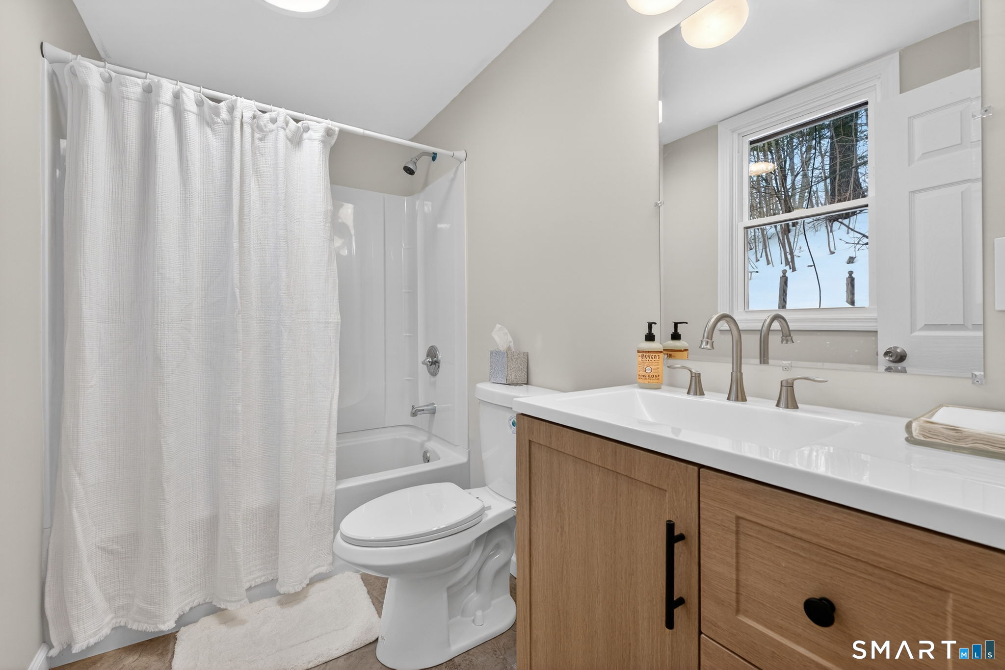 87 West Street Manchester, CT 06040 - Photo 14 of 20