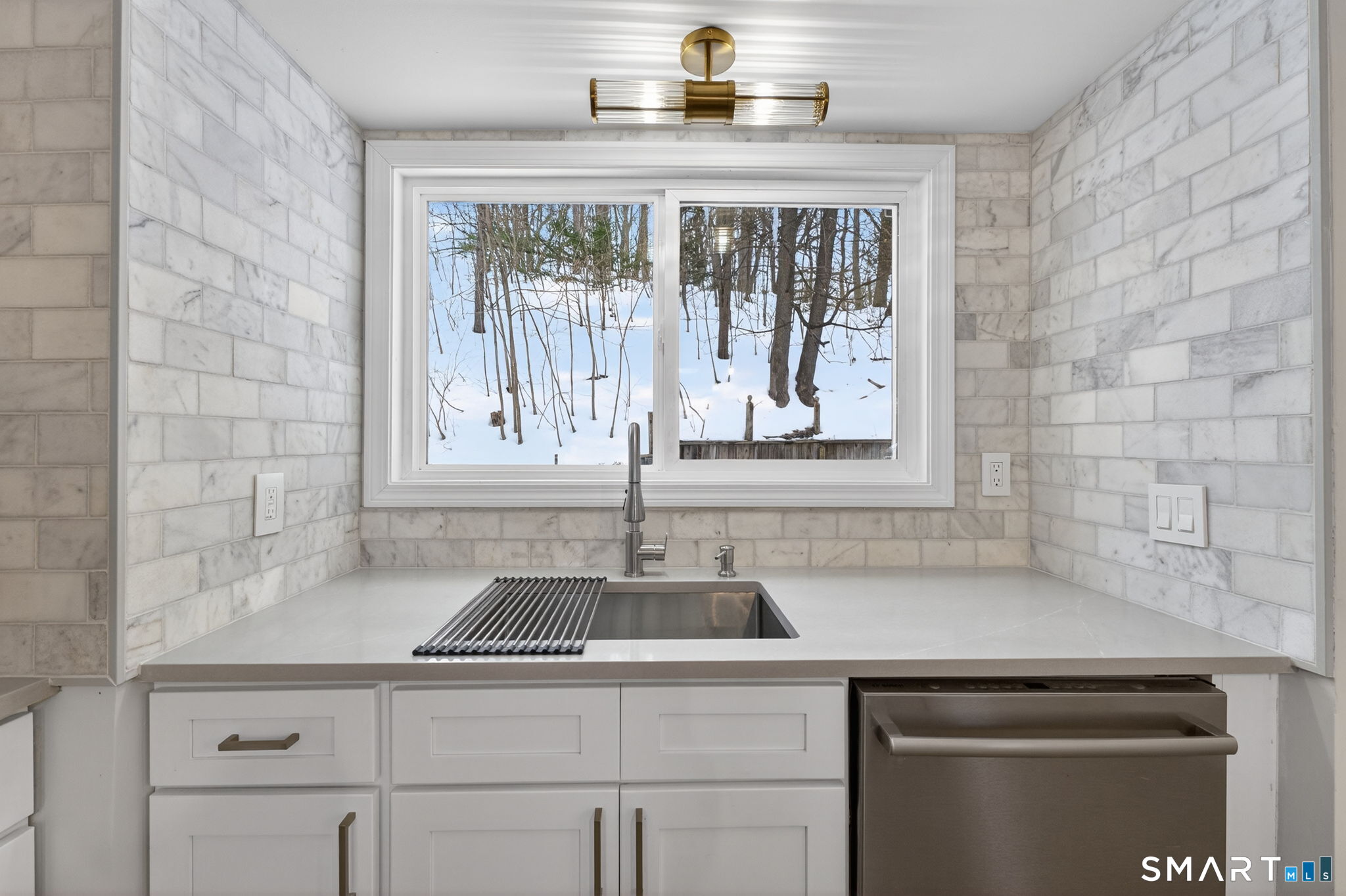 87 West Street Manchester, CT 06040 - Photo 5 of 20