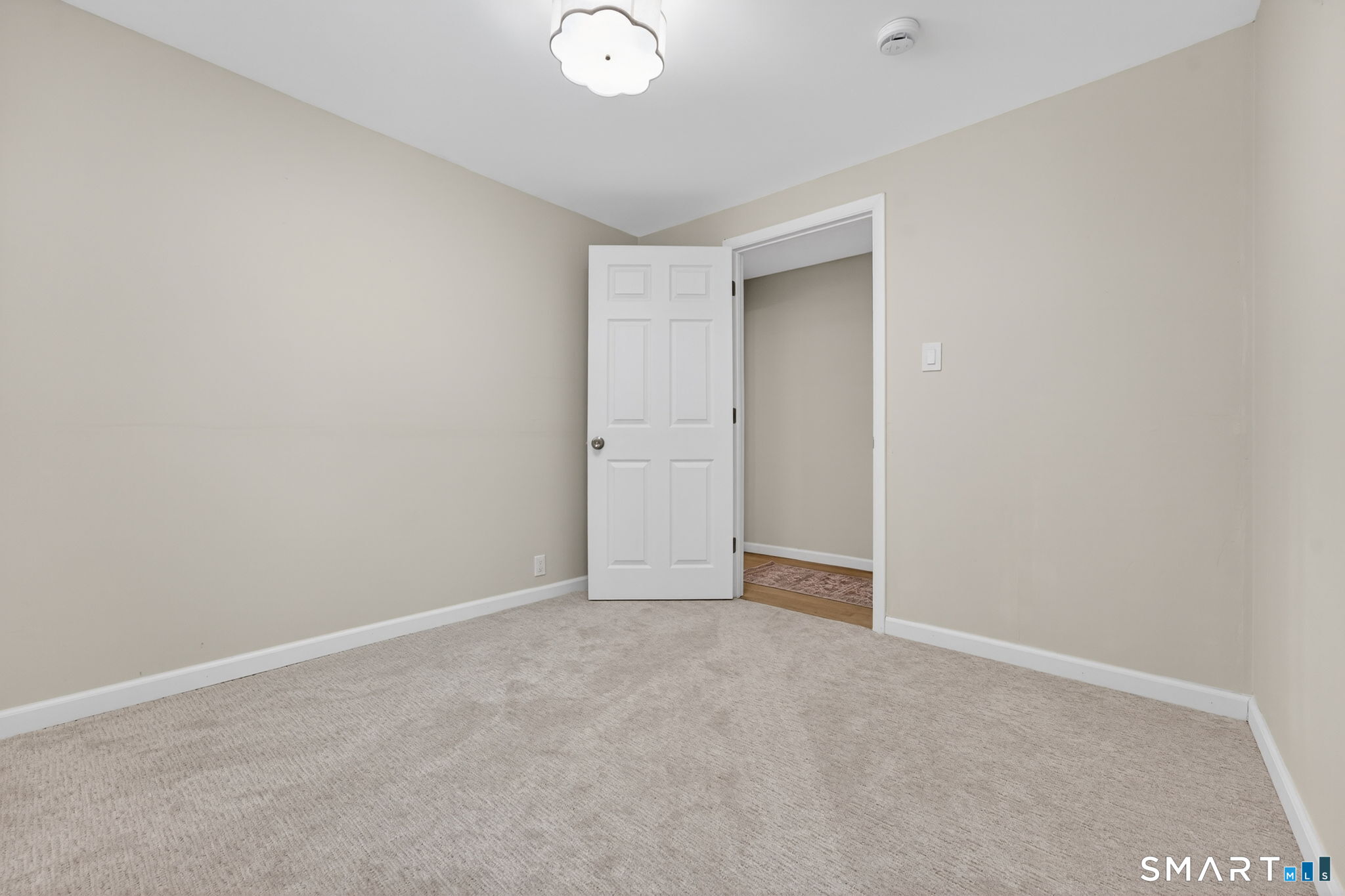 87 West Street Manchester, CT 06040 - Photo 10 of 20