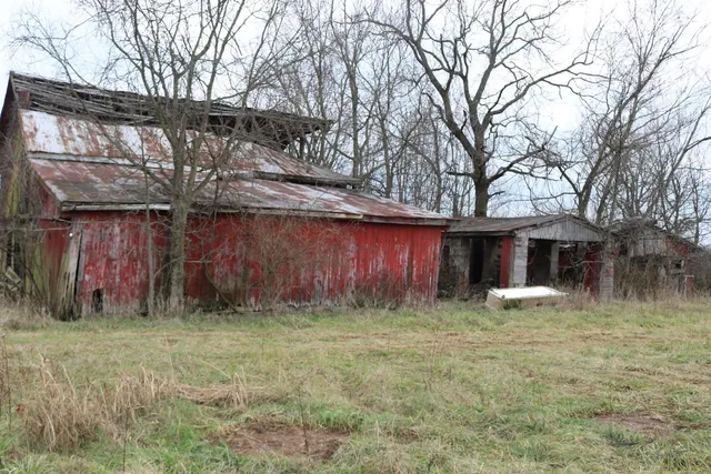 $2,450,000 | 8873 Highway 50, Aurora, IN 47001