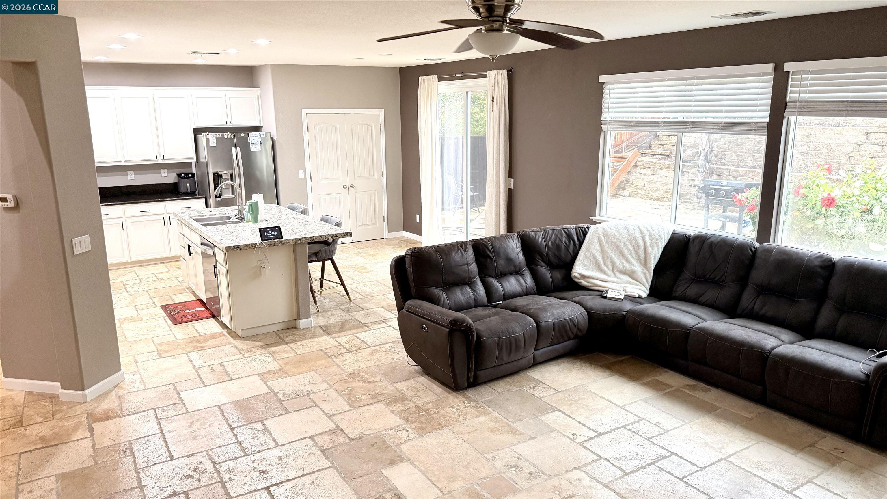 76 Tampico Court Bay Point, CA 94565 - Photo 8 of 44