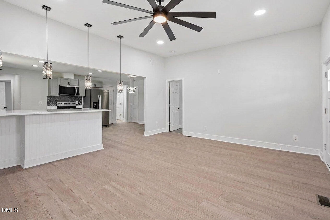 623 Raleigh Road Oxford, NC 27565 - Photo 7 of 28 light fixture 2