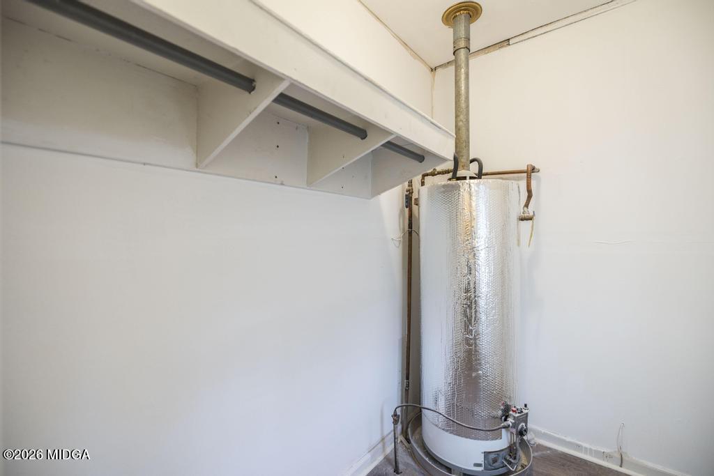 5624 Rogers Road Lizella, GA 31052 - Photo 32 of 39 a view of a room with rack on the wall