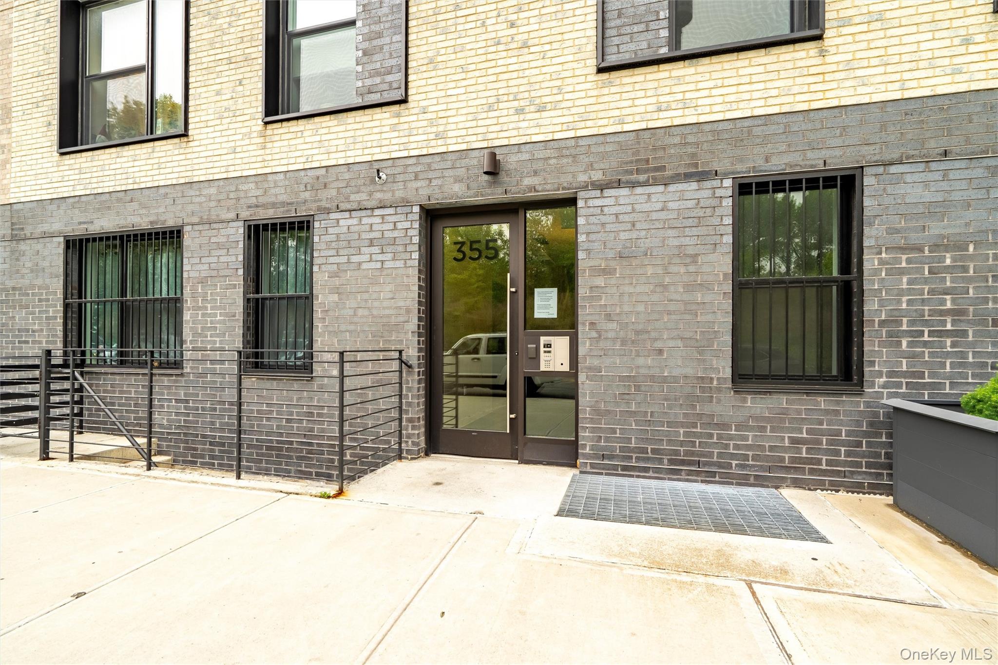 355 Bronx River Avenue, Unit 3B Bronx, NY 10473 - Photo 4 of 24
