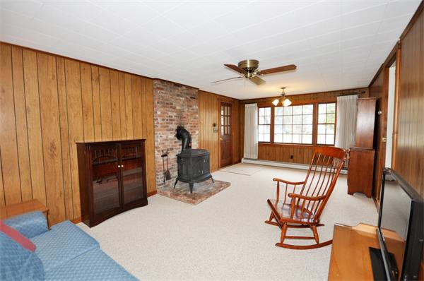 44 Agawam Road Acton, MA 01720 - Photo 5 of 15 Gallery Image 5