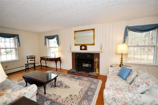 44 Agawam Road Acton, MA 01720 - Photo 6 of 15 Gallery Image 6