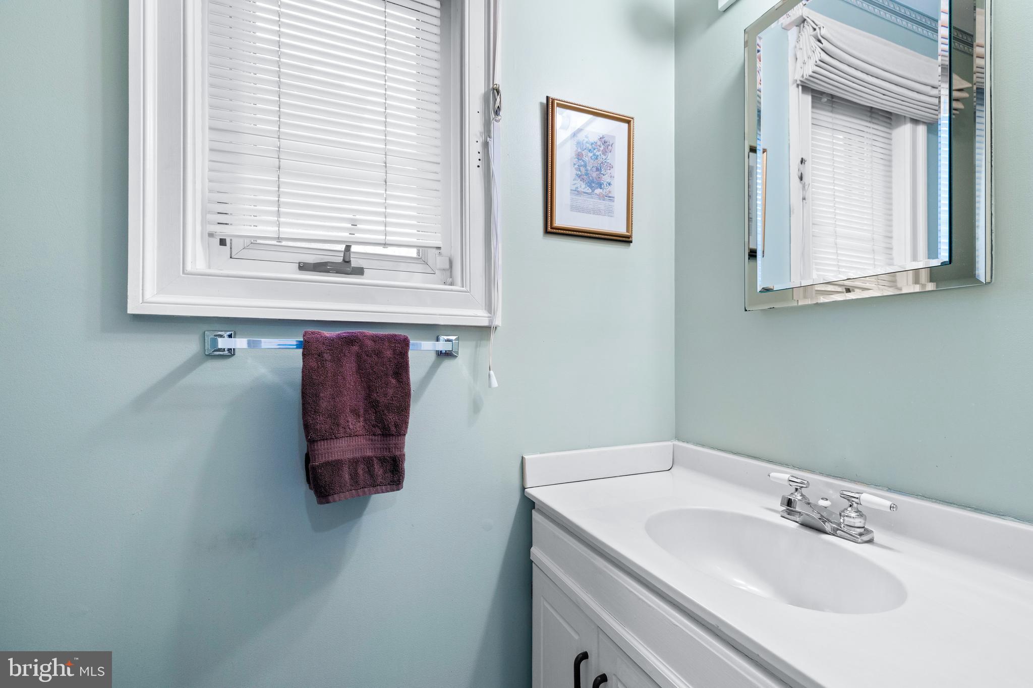 115 Hawthorn Road Baltimore, MD 21210 - Photo 28 of 51 Powder Room