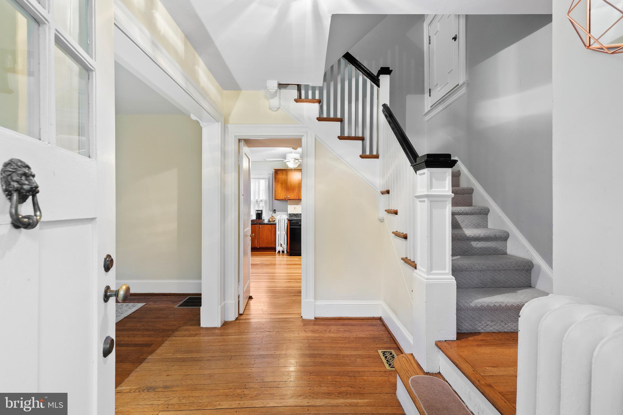 115 Hawthorn Road Baltimore, MD 21210 - Photo 6 of 51 Foyer