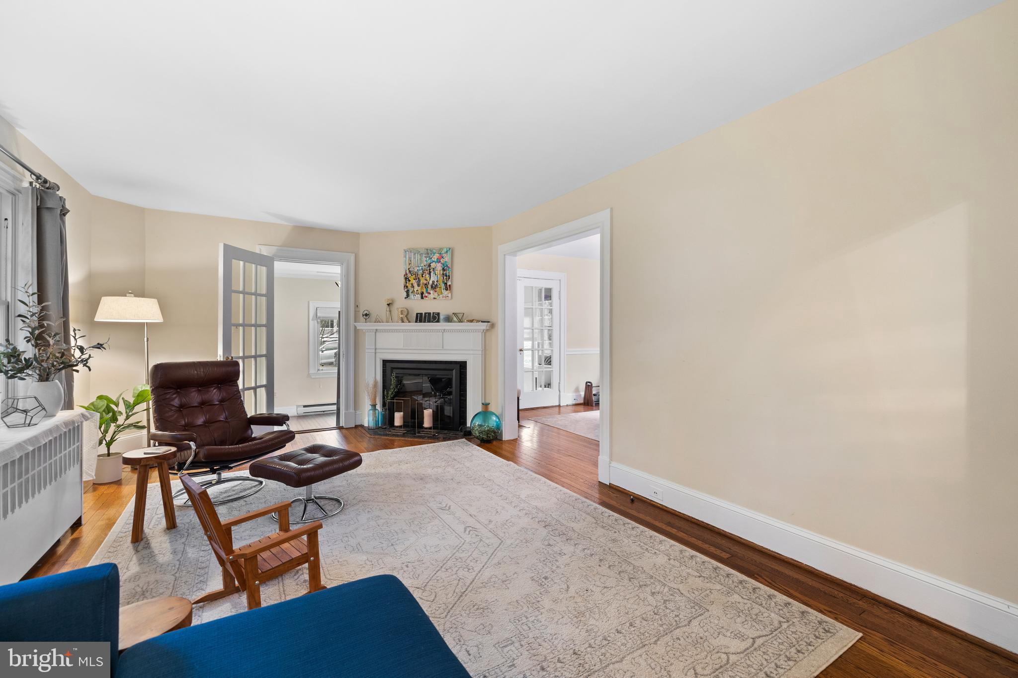 115 Hawthorn Road Baltimore, MD 21210 - Photo 9 of 51 Living Room