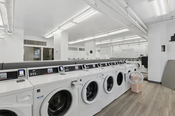 $250,000 | 405 North Wabash Avenue, Unit 1201, Chicago, IL 60611