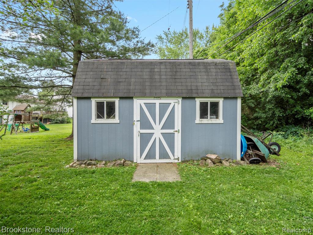 2830 Harrington Road Rochester Hills, MI 48307 - Photo 36 of 38