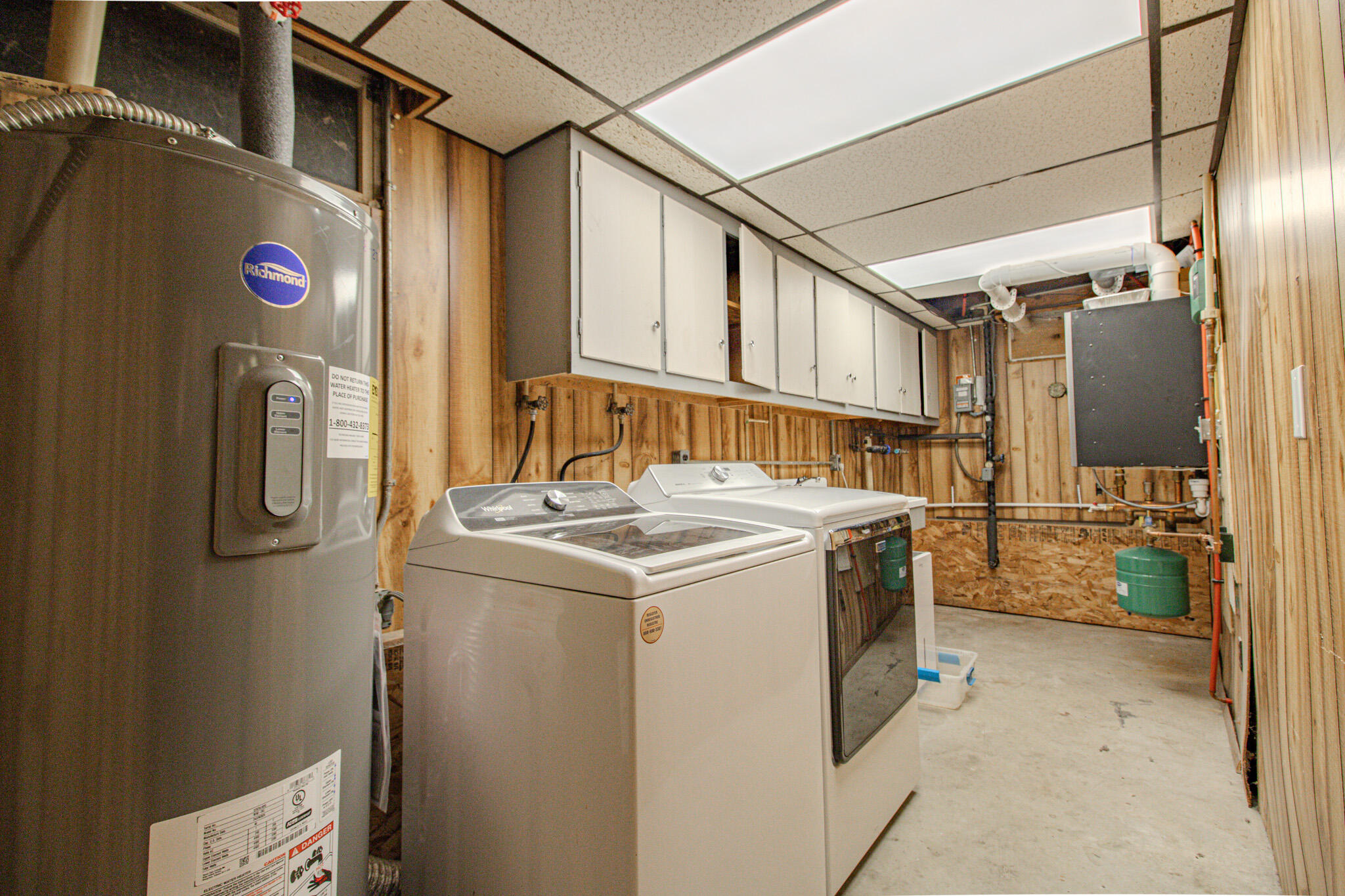 W6569 County Rd F Cascade, WI 53011 - Photo 45 of 67 Laundry Room