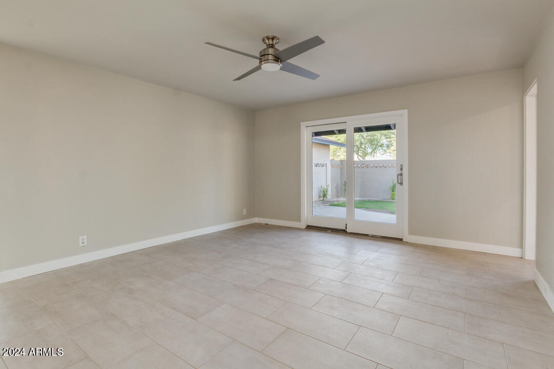 554 West 19th Street Tempe, AZ 85281 - Photo 9 of 48 09-19th