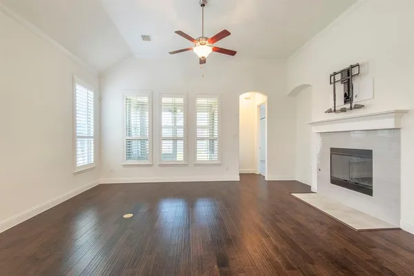 $2,795 | 861 Field Crossing, Little Elm, TX 76227