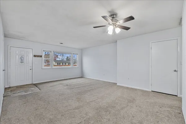 $1,100 | 925 2nd Avenue East, Milan, IL 61264