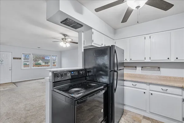 $1,100 | 925 2nd Avenue East, Milan, IL 61264