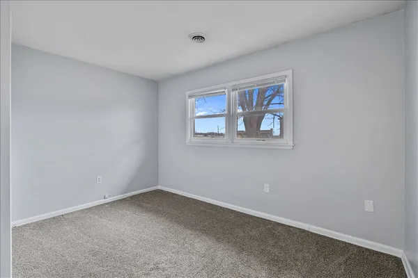 $1,100 | 925 2nd Avenue East, Milan, IL 61264